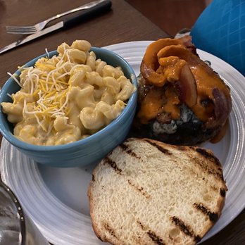 Four Twelve Project - Burger and mac & cheese - New American Near Me - Coraopolis, Pennsylvania