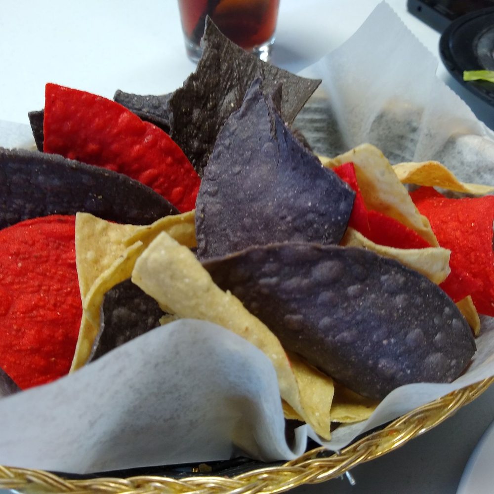 Los Amigos Restaurant - Chips with the salsa - New Mexican Cuisine Near Me - Santa Fe, New Mexico Los Amigos Restaurant - Chips with the salsa - New Mexican Cuisine Near Me - Santa Fe, New Mexico