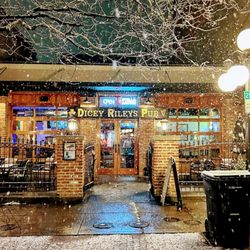 Dicey Rileys - Outside patio
