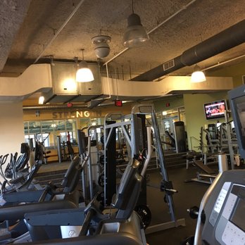 Hilton Garden Inn Baltimore Inner Harbor - Equipment @ Gym at the Hilton Garden Inn (pool behind it) - Hotels Near Me - Baltimore, Maryland Hilton Garden Inn Baltimore Inner Harbor - Equipment @ Gym at the Hilton Garden Inn (pool behind it) - Hotels Near Me - Baltimore, Maryland