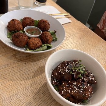 Aunts et Uncles - Fish cakes and chicken bites - Vegan Near Me - Brooklyn, New York Aunts et Uncles - Fish cakes and chicken bites - Vegan Near Me - Brooklyn, New York