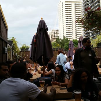 Kramer's Bar & Grill - Roof patio - American Near Me - Toronto, Ontario Kramer's Bar & Grill - Roof patio - American Near Me - Toronto, Ontario