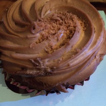 Lola's Cupcakes - Sugar free chocolate cupcake which was really good - Cupcakes Near Me - London, XGL