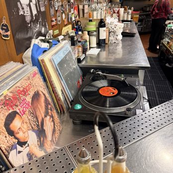 Dove's Luncheonette - Southern Near Me - Chicago, Illinois