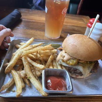Sutter Pub & Restaurant - Jalapeno Burger Garlic Fries - Breakfast & Brunch Near Me - San Francisco, California Sutter Pub & Restaurant - Jalapeno Burger Garlic Fries - Breakfast & Brunch Near Me - San Francisco, California