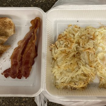 Chile Ristra - 2 eggs, hashbrowns, bacon and toast. - New American Near Me - Albuquerque, New Mexico