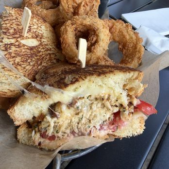 Full On Craft Eats & Drinks - Crab cake grilled cheese with onion ring - Sandwiches Near Me - Annapolis, Maryland