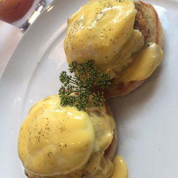 The Lemon Tree - Crab Benedict - Cocktail Bars Near Me - Bend, Oregon The Lemon Tree - Crab Benedict - Cocktail Bars Near Me - Bend, Oregon