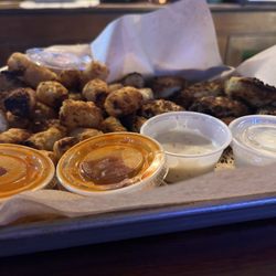 Broken Arrow Saloon - Burnt food served my the "bartender" telling me it's how it's served. This place is burnt like it's food.