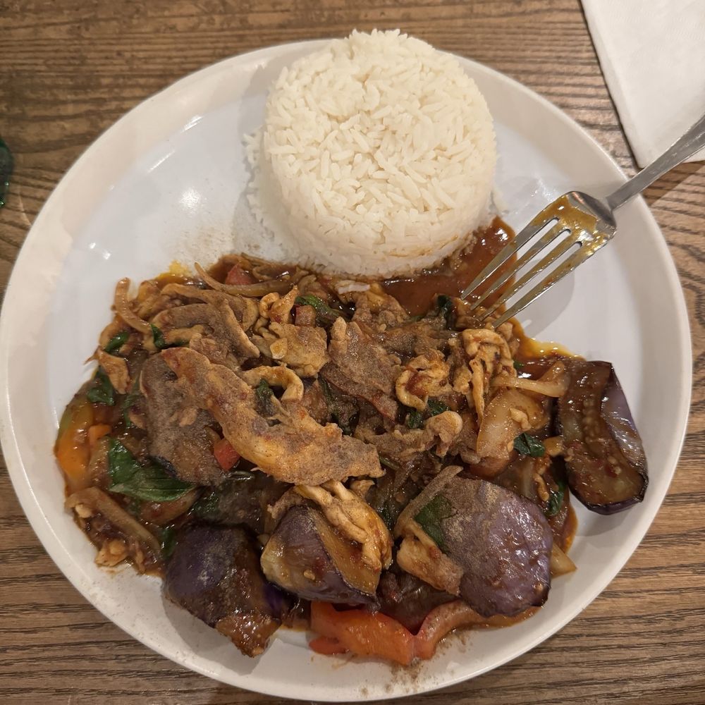 Yimm - Eggplant Plate w/ Chicken - Thai Near Me - Oakland, California