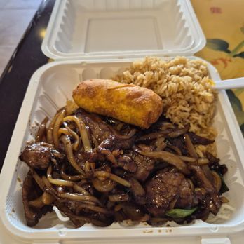 Mr. Lin - Lunch Special Mongolian Beef with egg roll and fried rice. - Chinese Near Me - Helena, Alabama