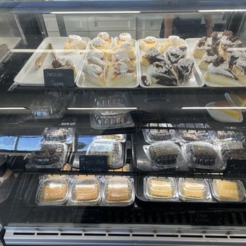 Taino's Bakery & Deli - Pastry case (1/1) - Bakeries Near Me - Casselberry, Florida Taino's Bakery & Deli - Pastry case (1/1) - Bakeries Near Me - Casselberry, Florida