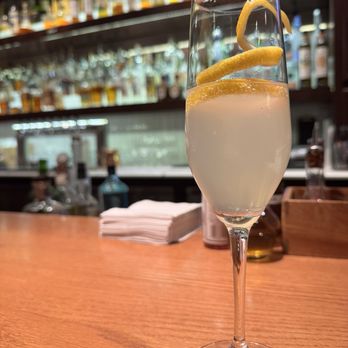 Lobster Shop - French 75 - Seafood Near Me - Tacoma, Washington