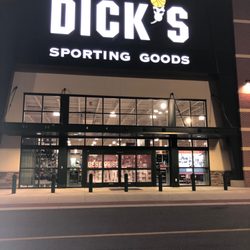 DICK'S Sporting Goods - Entrance