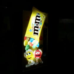 The Space Cinema - Distributore di m&m's