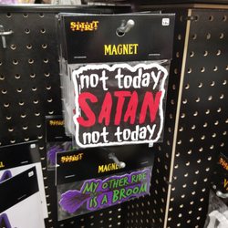 Spirit Halloween - The perfect magnet