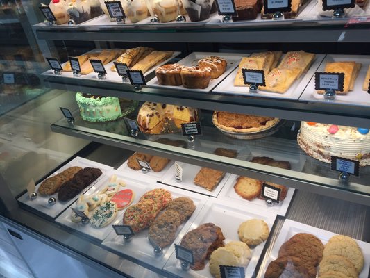 Henry's Sweet Retreat & Bakery by null