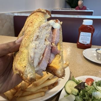 Angel's House Restaurant - Monte cristo Sandwhich - Salad Near Me - Sterling Heights, Michigan