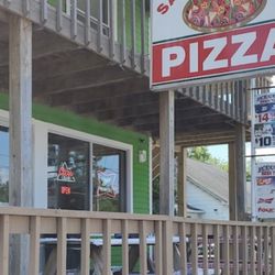 Saylorsburg Pizza - Can't pass the neon green Pizzeria