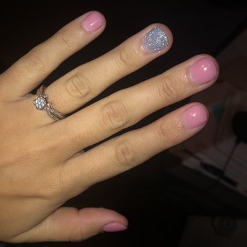 Queen Nails - dip powder - Nail Salons Near Me - Manhattan, Kansas