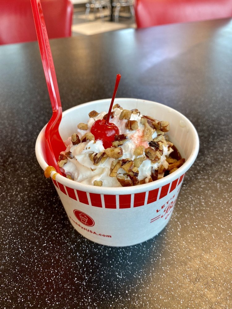 Freddy's Frozen Custard & Steakburgers, Spanish Fort Roadtrippers
