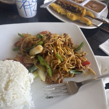 Thai Smile - Infernal Noodles and Satay Chicken - Thai Near Me - Palm Springs, California Thai Smile - Infernal Noodles and Satay Chicken - Thai Near Me - Palm Springs, California