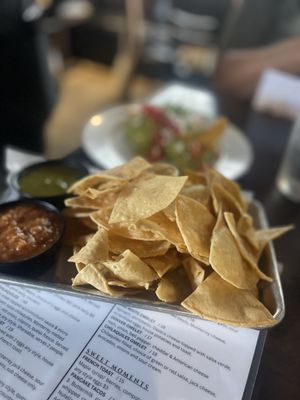 Clandestino Gastro-Bar by null