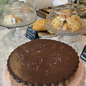 Bakin' It Up Collective - GF and V chocolate caramel tart - Bakeries Near Me - Fallbrook, California