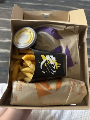 Taco Bell - Live Más Café by null