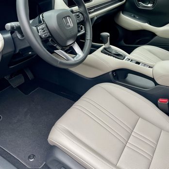 Vann York Honda - Interior of my new Honda HR-V - Car Dealers Near Me - High Point, North Carolina Vann York Honda - Interior of my new Honda HR-V - Car Dealers Near Me - High Point, North Carolina