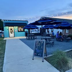 Circle City Ice Cream - Street view