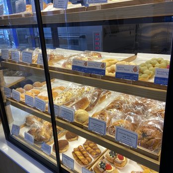Paris Baguette - Pastry display - Bakeries Near Me - San Francisco, California Paris Baguette - Pastry display - Bakeries Near Me - San Francisco, California