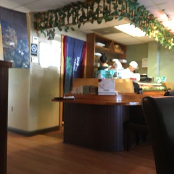 Sushi Suzuki - Interior - Sushi Bars Near Me - Metuchen, New Jersey