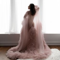 Liz Hansen Photography - Experience a luxury boudoir photoshoot at the Chicago Boudoir Photography studio - 896 Green Bay Rd Suite 12 Winnetka IL