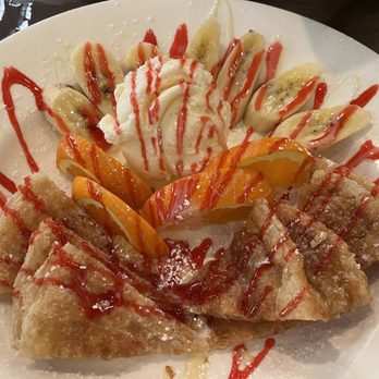 Aung Burma - YUM... HOUSE Dessert with Palatha, bananas, orange slices and Ice cream - Burmese Near Me - Concord, California