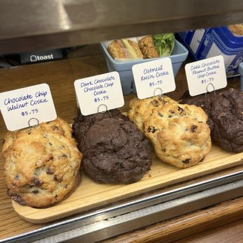 Levain Bakery - Williamsburg, Brooklyn - Bakeries Near Me - Brooklyn, New York