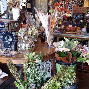 Flower Bells - Floral display - Floral Designers Near Me - Georgetown, Texas