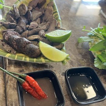 Phở Bolsa Restaurant - H3. Pork blood Sausage and intestines Lòng Đôi Heo/猪红灌肠猪什 - Vietnamese Near Me - Sacramento, California Phở Bolsa Restaurant - H3. Pork blood Sausage and intestines Lòng Đôi Heo/猪红灌肠猪什 - Vietnamese Near Me - Sacramento, California