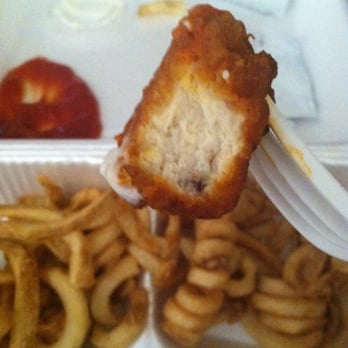 Hot Wings Cafe - These are their boneless buffalo wings. I can buy this in a Tyson chicken bag at te grocery store. This is a shame. It's mash! - Chicken Wings Near Me - Glendale, California