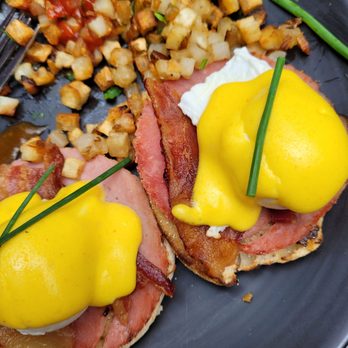 Blu Jam Cafe - Eggs Benedict - Breakfast & Brunch Near Me - Los Angeles, California Blu Jam Cafe - Eggs Benedict - Breakfast & Brunch Near Me - Los Angeles, California