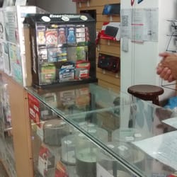 Info 24 - Pilas, teclados, cd's...