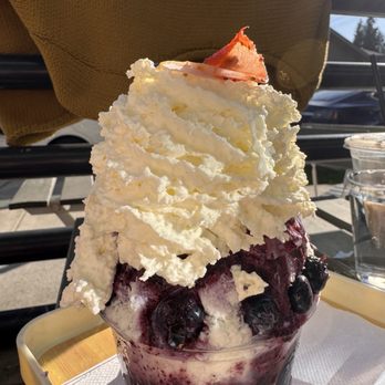 Snowy Village - Desserts Near Me - Portland, Oregon