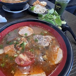 Bun rieu oc & rau ma drink