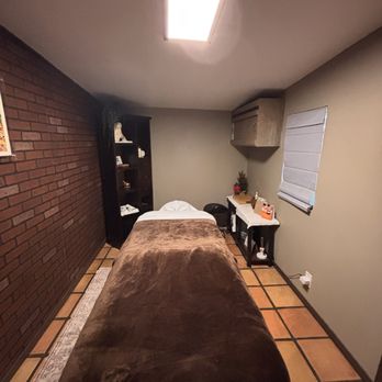 Balensi Spa - Day Spas Near Me - Chula Vista, California