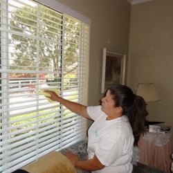 Homelife Housekeeping - Dusty blinds? No problem.