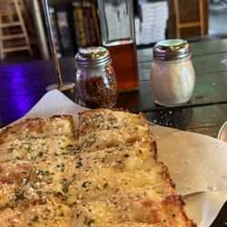 Natchez Brewing Company - Garlic cheesy bread
