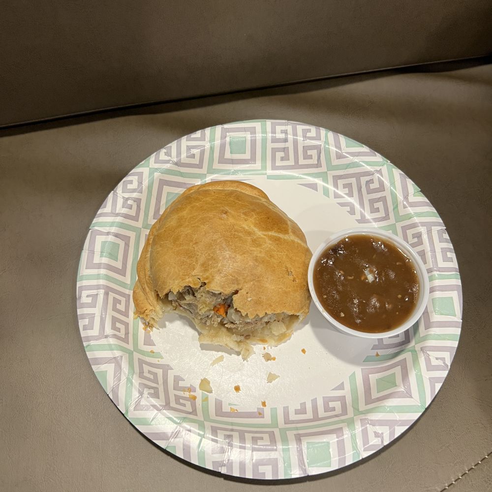 Beef Pasty and gravy