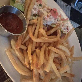 The Smith - Lobster Roll Sandwich - New American Near Me - New York, New York The Smith - Lobster Roll Sandwich - New American Near Me - New York, New York