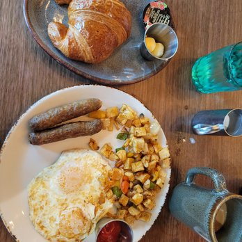 7 Mile Kitchen - New American Near Me - Carlsbad, California