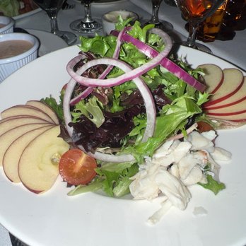 Benjamin Steakhouse - Benjamin 's Salad - Steakhouses Near Me - White Plains, New York